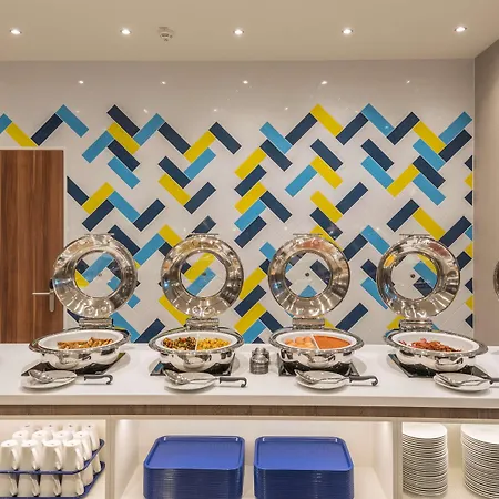 Hampton By Hilton West Munich