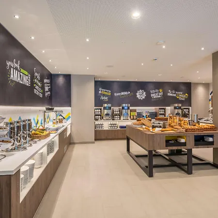 Hampton By Hilton West 3* München