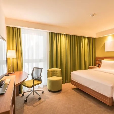 Hampton By Hilton West 3* Múnich