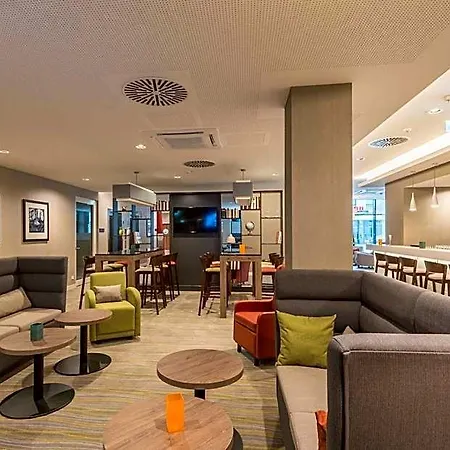 Hampton By Hilton West 3* München