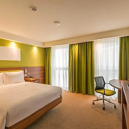 Hampton By Hilton West Hotel