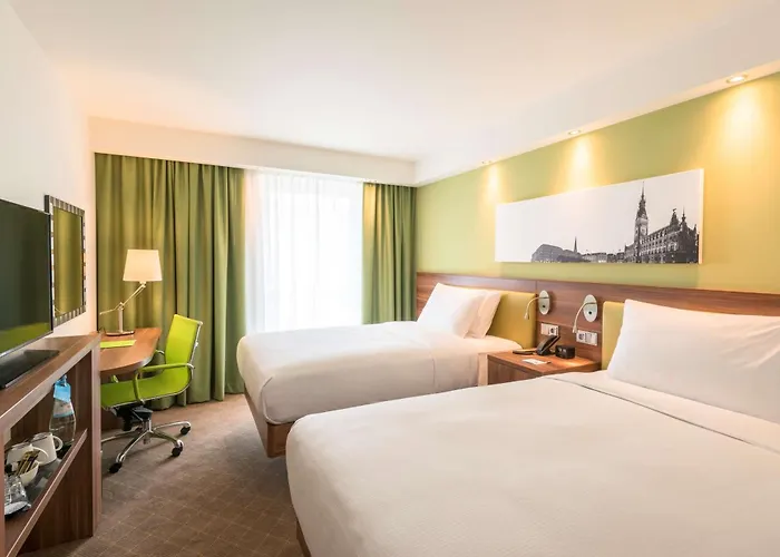 Hampton By Hilton West