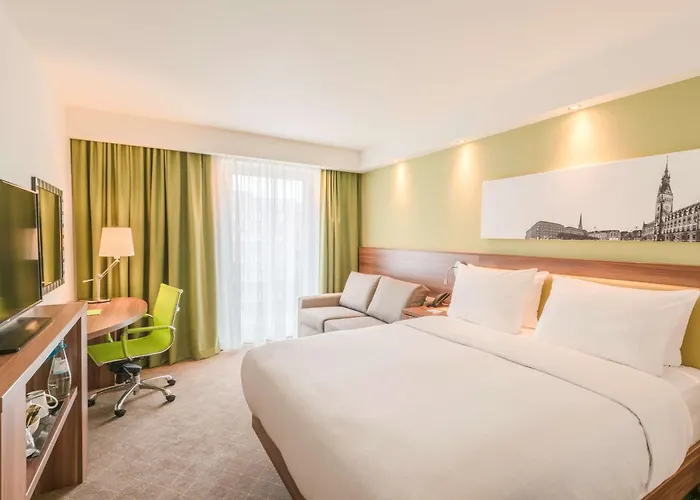 Hampton By Hilton West