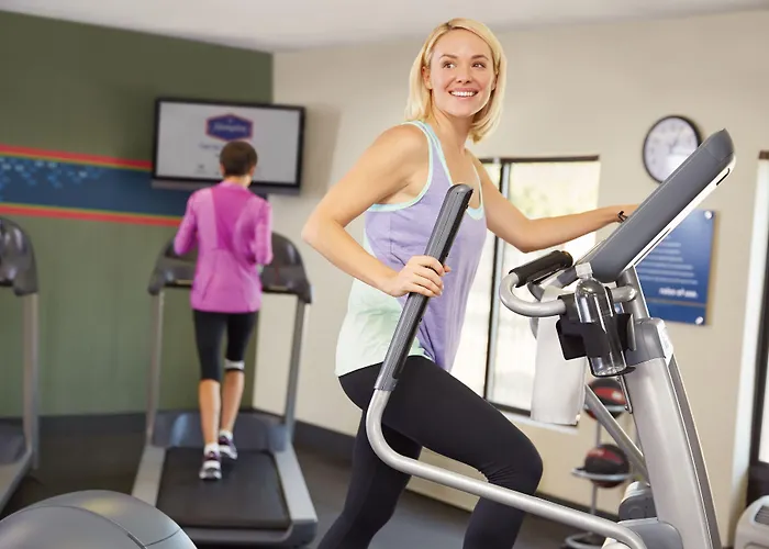 Hampton By Hilton West Hotel 3*