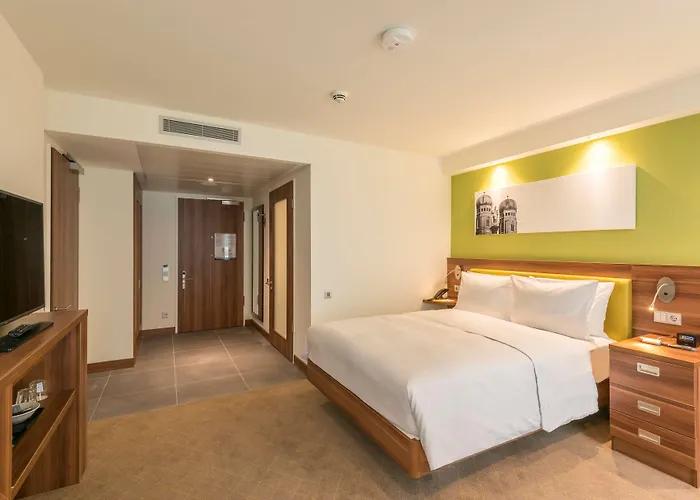 Hotel Hampton By Hilton West München